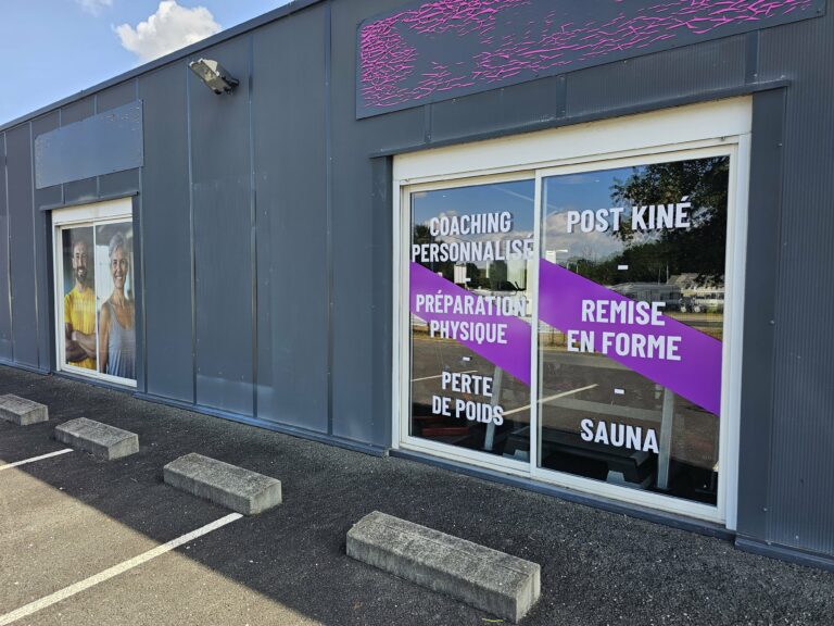 Flocage vitrine lettrage en découpe adhésive Elixir-Sport Béguey Cadillac Bordeaux