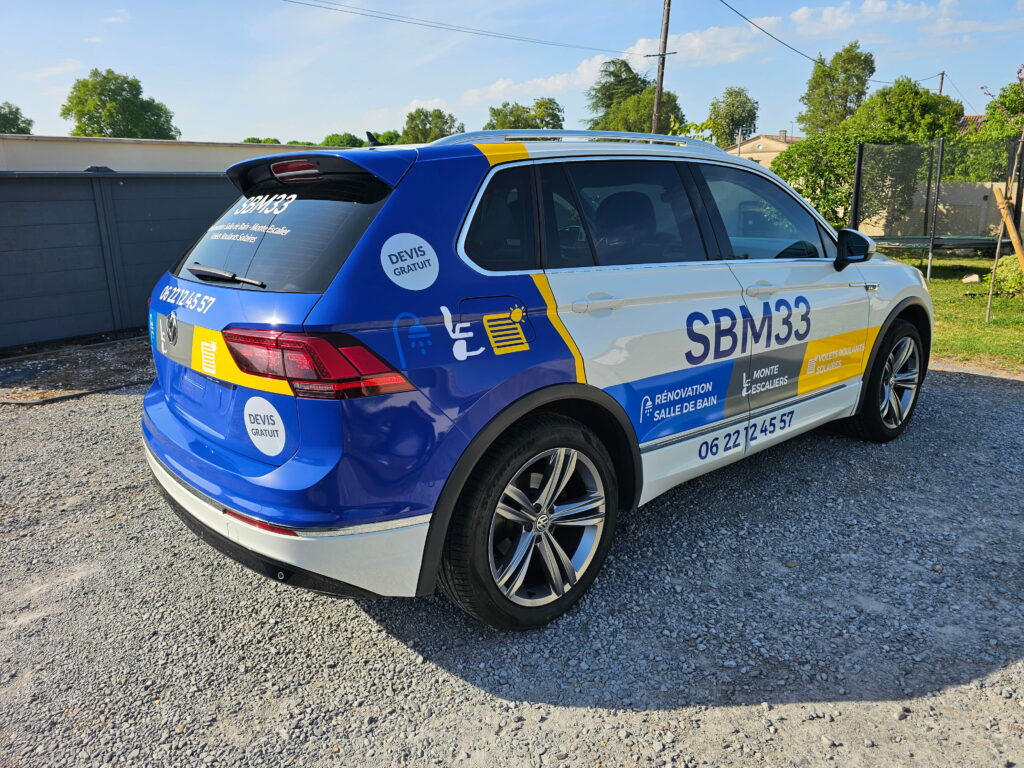 Semi-covering véhicule société SBM33 à Portets