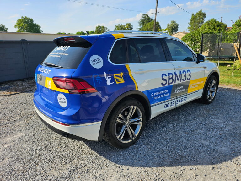 Semi-covering véhicule société SBM33 à Portets